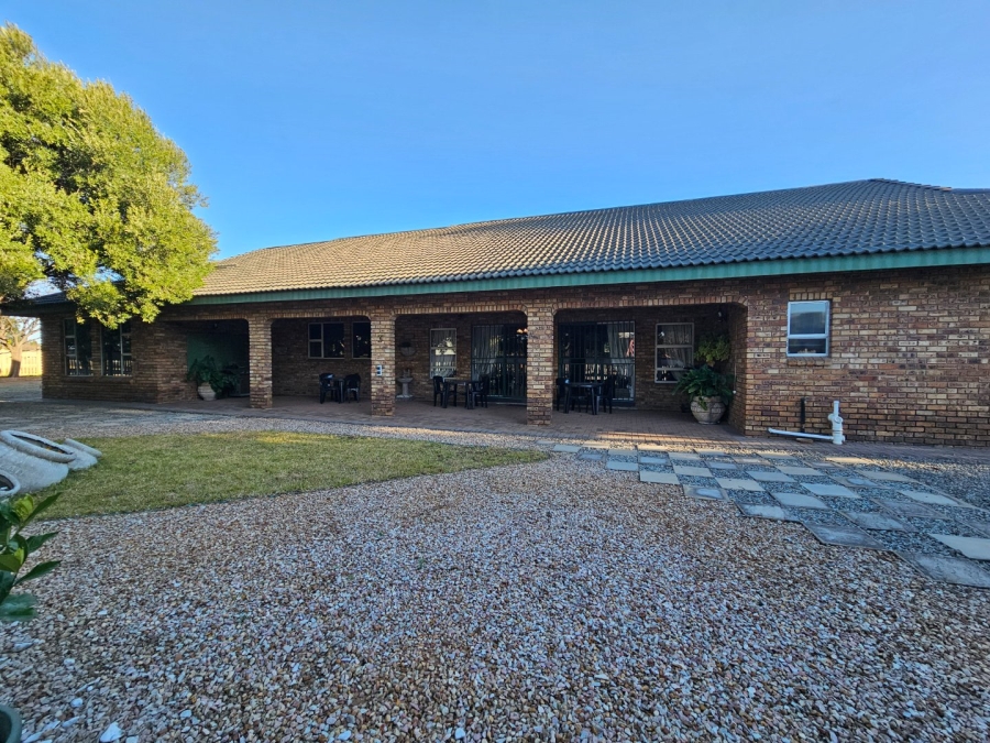 5 Bedroom Property for Sale in Vaalpark Free State